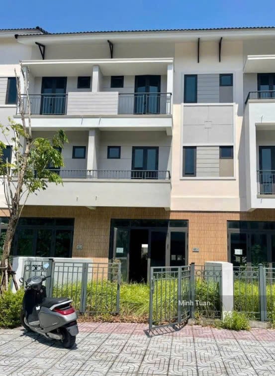 Bán Shophouse Centa Riverside, SH2, sát vách Ninh Hiệp, mua là có lời