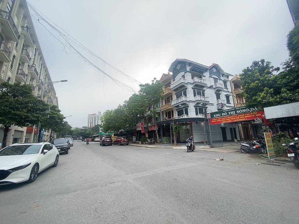 Bán liền kề KĐT Vạn Phúc, ngay Himlam, ngã tư Vạn Phúc, 75m2 mt 5m, thang máy, ở kinh doanh đỉnh