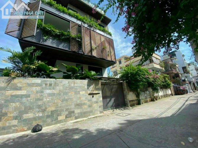 Bán biệt thự Trần Khắc Chân P.Tân Định Q.1 ,DT; 12x20m , Hầm 5 lầu , Giá chỉ 95 tỷ TL