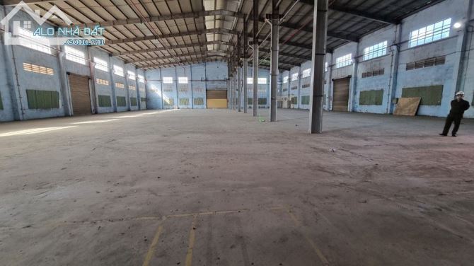 Chuyển nhượng 2ha và 3,3ha kho,xưởng ngay KCN Dĩ AN,Bình Dương
