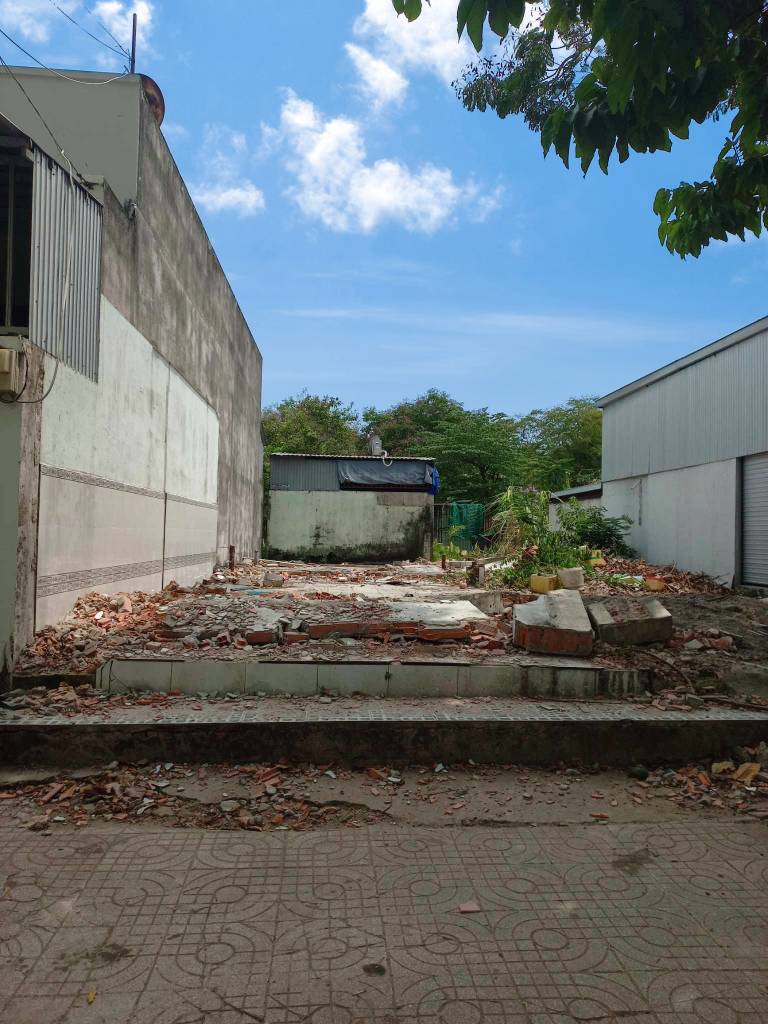 Bán đất Nguyễn Hữu Trí, Thị Trấn Tân Túc, Bình Chánh, 80m2, sổ hồng, giá 5 tỷ