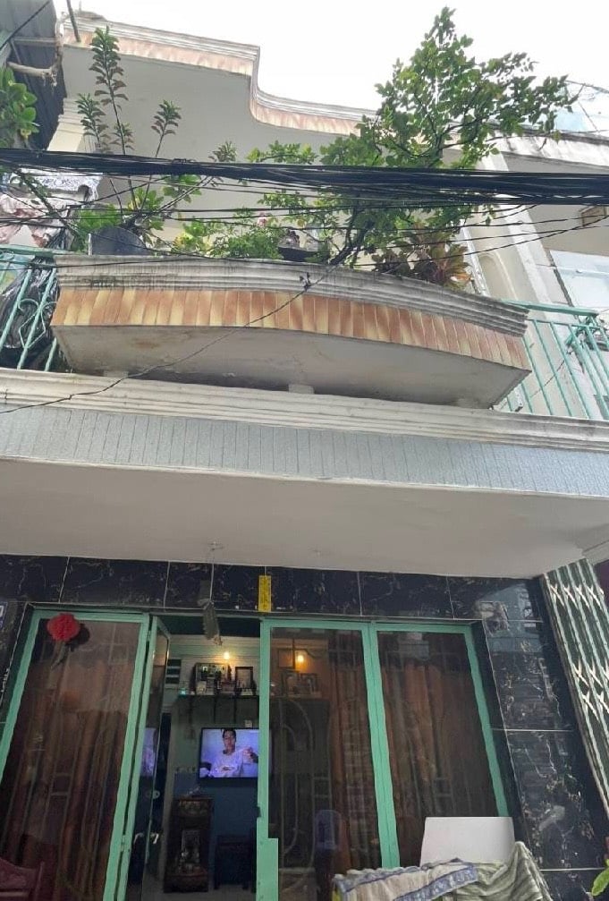 Bán nhà Trần Xuân Soạn, Quận 7, 2 tầng, gần Lotte Mart, 62m2 4PN, tiện xây mới CHDV