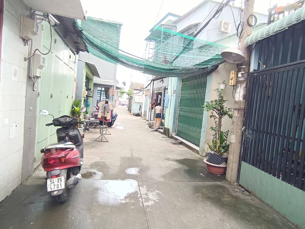 Bán nhà Quốc Lộ 1K, Linh Xuân, 46m2, hẻm xe hơi 1 trục ra QL1K, chỉ 2.78 tỷ