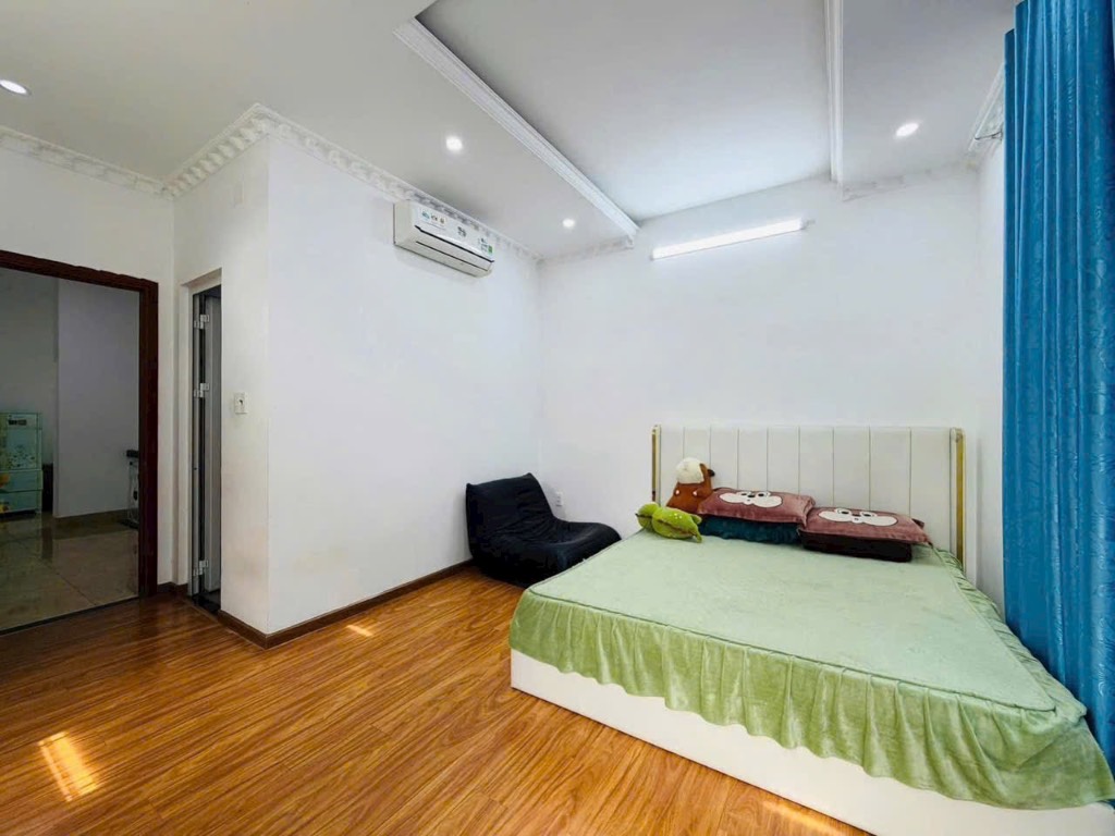 Bán biệt thự Thạnh Xuân, Quận 12, đủ tiện ích hồ cá koi, kdc đẳng cấp, giá cực tốt