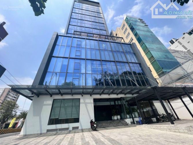 Bán gấp toà building siêu vị trí mặt tiền Cao Thắng, 2 hầm + 10 tầng