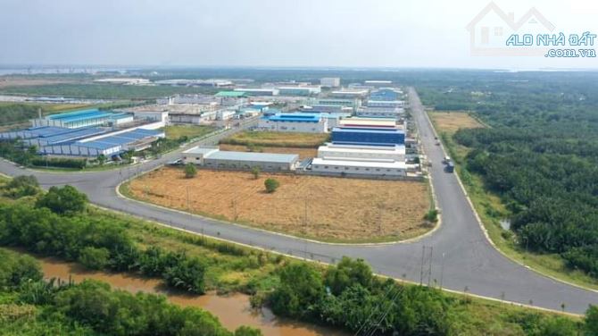 Chuyển nhượng đất nhà xưởng 20000m2-23000m2 thuộc khu công nghiệp Tân Đức, Đức Hòa, Long A