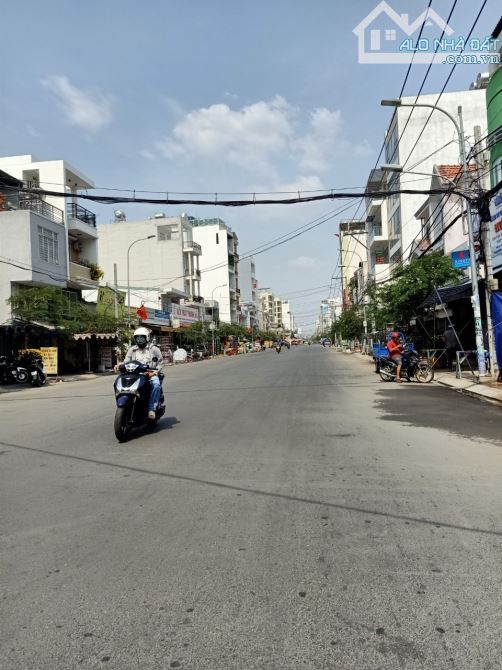 BÁN NHÀ XƯỞNG MẶT TIỀN NGÔ CHÍ QUỐC, 420M2, GIÁ 28 TỶ