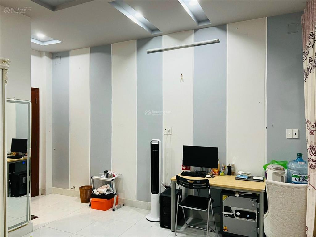 Chủ gửi bán gấp nhà 1 sẹc liên khu 1011 hẻm thông 8m. 4,5x18m đúc 4 tấm nhà mới, giá 6 tỷ tl