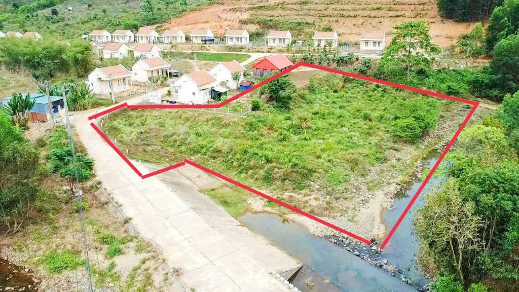Bán đất thôn Dốc Trầu, xã Ba Cụm Bắc, 2100m2, sát dân cư, ô tô vi vu