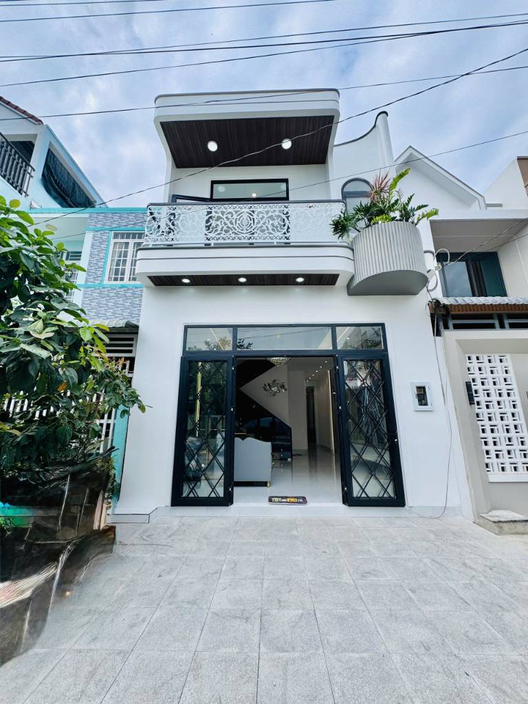 Bán nhà mặt tiền Đoàn Khuê, khu TĐC Vĩnh Quang, Rạch Giá, gần chợ và TTTM 30/4