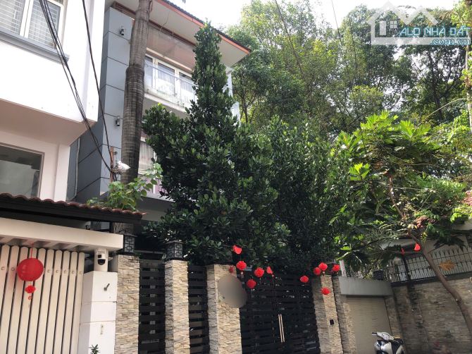 Bán Biệt Thự,Phổ Quang,Phú Nhuận, Dt ( 10mx20m) Nh;15m,Dtcn; 274m2,Hầm+2 Lầu+ST,Giá ;59 Tỷ