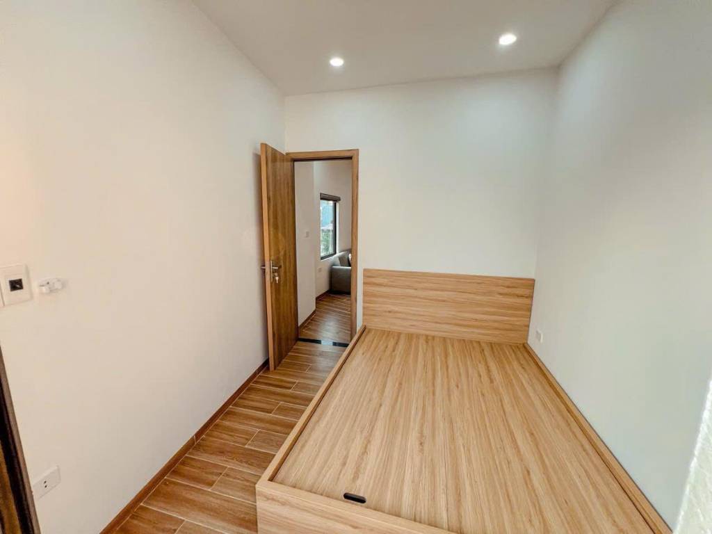 BÁN TÒA NHÀ CHDV MẶT ĐƯỜNG HOÀNG MAI, 90M2 7 TẦNG, THANG MÁY, 11 CĂN HỘ