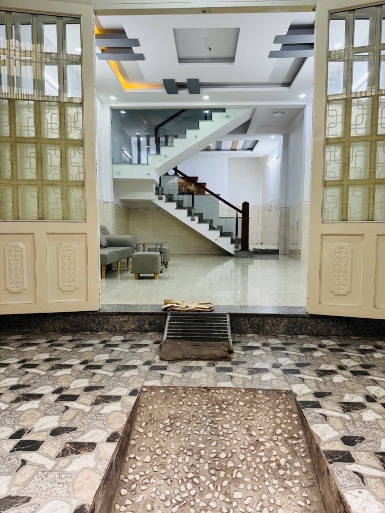 BÁN NHÀ PHAN HUY ÍCH, GÒ VẤP, NHÀ 2 TẦNG, HXH, 3PN, DT 64M2, GIÁ 5,9 TỶ