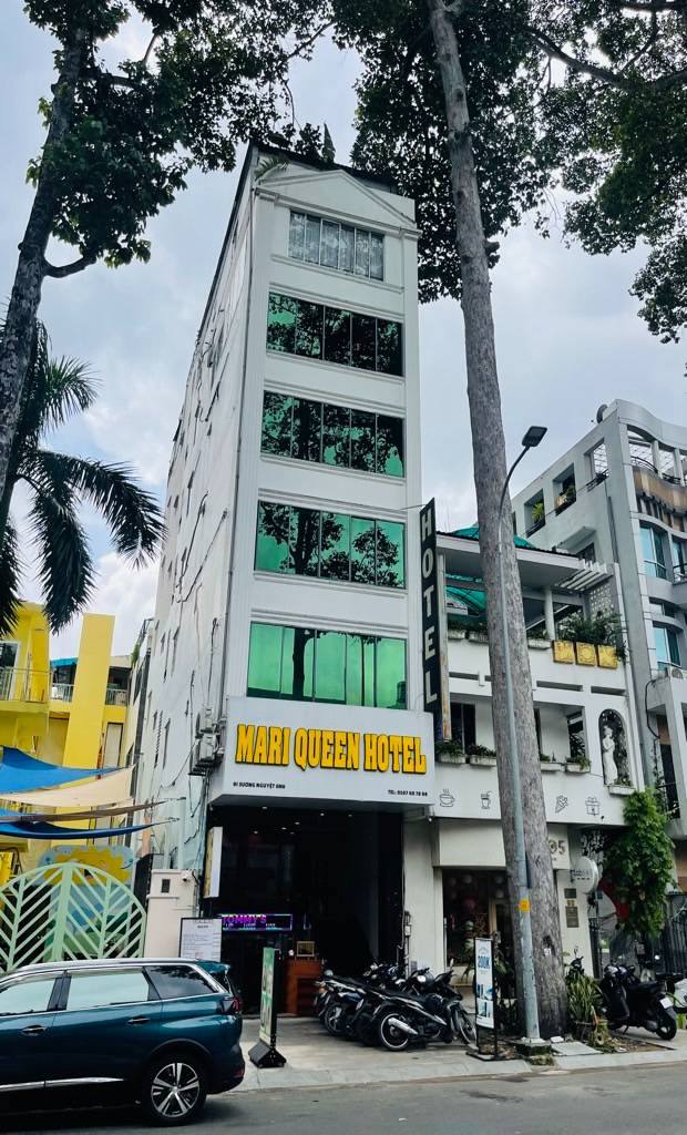 BÁN TÒA KHÁCH SẠN VIP BẾN THÀNH, QUẬN 1, DÒNG TIỀN, SÁT CHỢ BẾN THÀNH