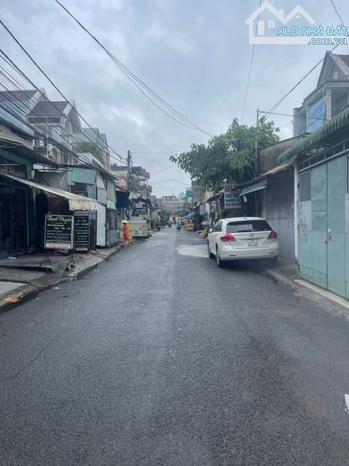 Bán dãy trọ An Bình - Biên Hoà. Giá cũ 8,8 tỷ nay chỉ còn 5,5 tỷ. Kích thước: 6 x 54m