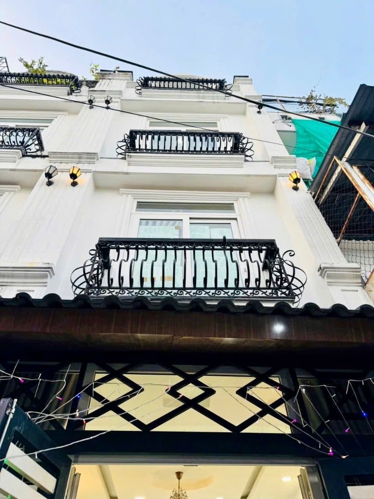 BÁN NHÀ PHẠM VĂN BẠCH, PHƯỜNG 15, TÂN BÌNH, 45M2, 5 TẦNG, HẺM RỘNG, GIÁ 5 TỶ HƠN
