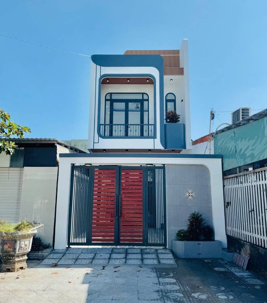 Bán nhà mặt tiền Tăng Bạt Hổ, KDC Cầu Suối, Phường Rạch Giá, trệt lầu, nhỉnh 2 tỷ