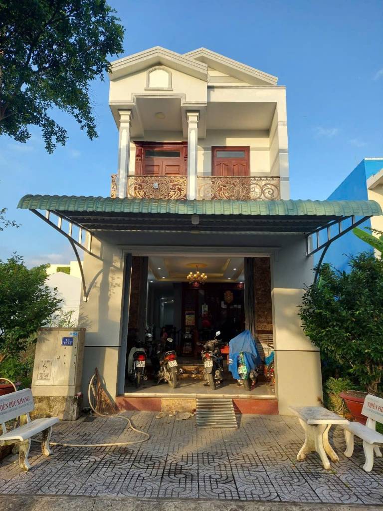 Bán nhà đường Xuân Hồng, đối diện Bệnh viện Nhi Đồng Cần Thơ, trệt 1 lầu, sổ đỏ riêng