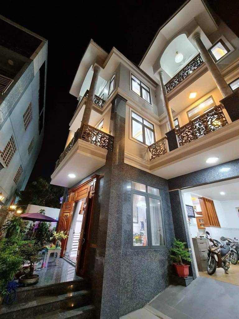 BÁN BIỆT THỰ MẶT TIỀN HỒNG BÀNG, 207M2 NGANG 15x14M, 3 TẦNG MÁI ĐÚC CÓ THANG MÁY, GARA