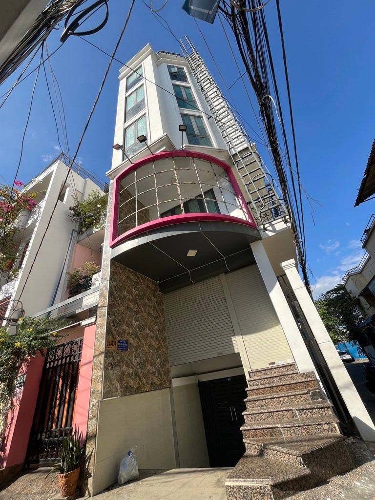 Bán tòa CHDV Hoàng Văn Thụ, Tân Bình, trục Nguyễn Văn Trỗi, gần sân bay, lô góc 2mt, giá 43,5 tỷ