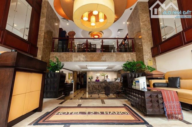 CỰC HIẾM TÒA NHÀ MẶT PHỐ BÀ TRIỆU- NGUYỄN DU 220M2 MẶT TIỀN 6.8M 1 SỔ 1 CHỦ GIÁ 128 TỶ.