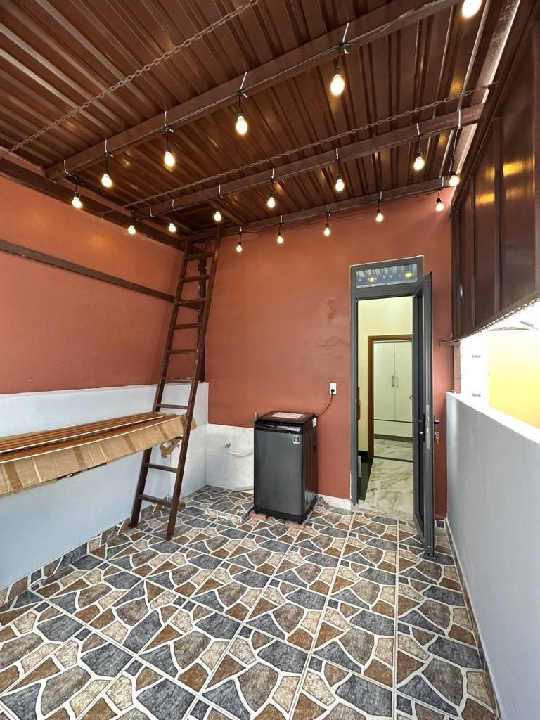 BÁN NHÀ ĐẸP 4 TẦNG QUẬN 5, GIÁP QUẬN 1, HẺM XE HƠI - DÒNG TIỀN 17 TRIỆU/THÁNG