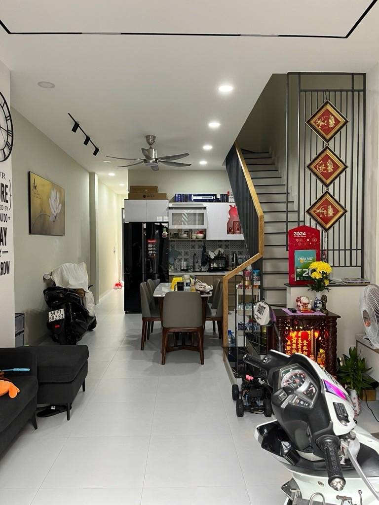 Bán nhà gần AEON Tân Phú, hẻm xe tải quay đầu, 74m², 3 tầng, nhà mới