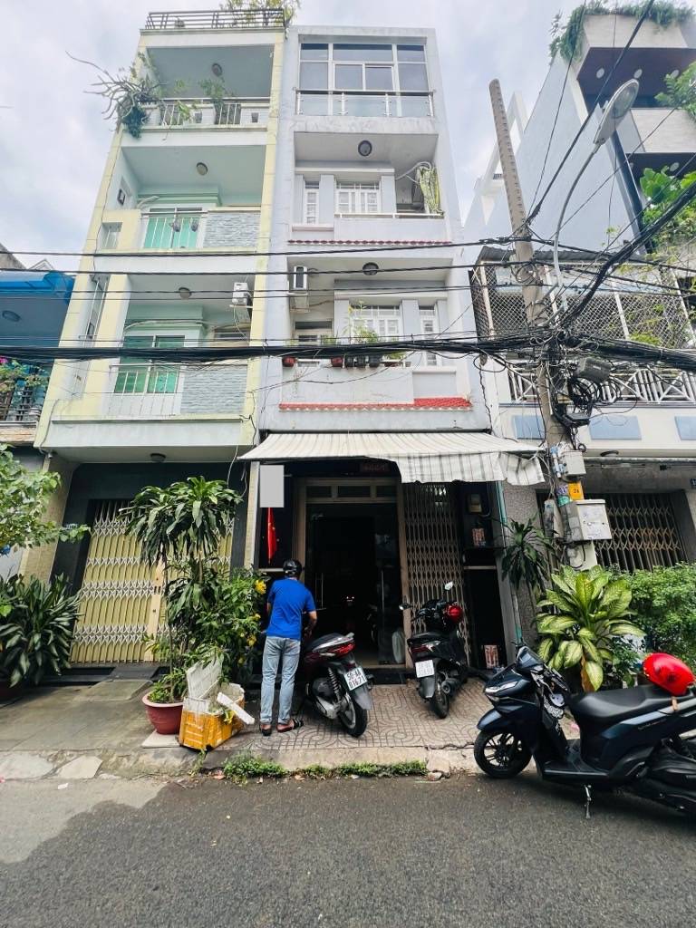 Bán nhà mặt tiền hẻm kinh doanh Lạc Long Quân Quận 11, 57m², 4 tầng, thu 18tr/tháng