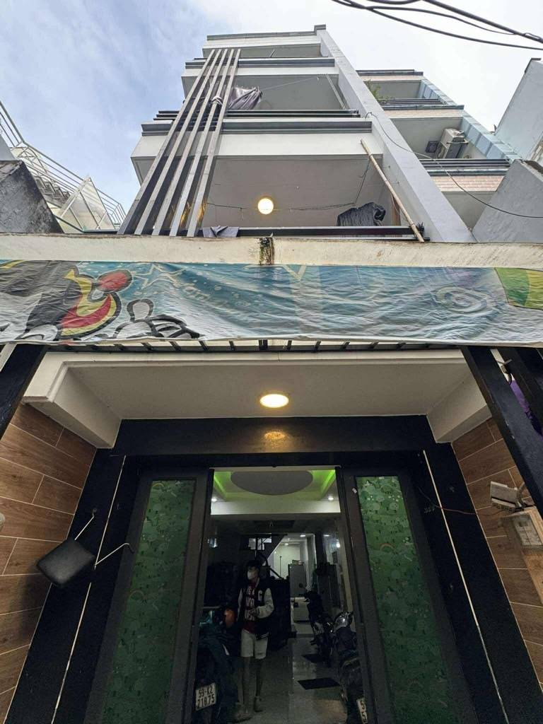 Bán nhà 4 tầng BTCT đường Hậu Giang Quận 6, DTSD 143m², khu VIP, hoàn công đủ
