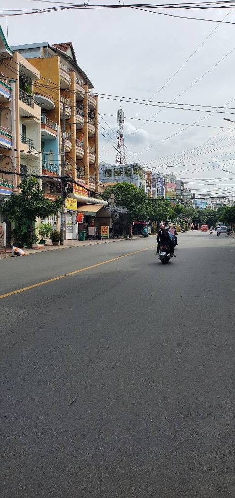 NHÀ MẶT TIỀN ĐƯỜNG CHỢ LỚNM QUẬN 6, KHU VIP BÌNH PHÚ KINH DOANH ĐỈNH, 80M2, 4 TẦNG BTCT