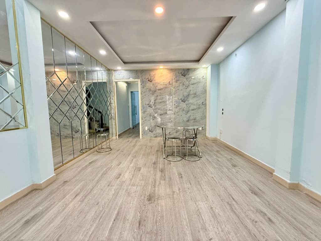 BÁN NHÀ MẶT TIỀN KINH DOANH NGUYỄN TRỌNG TUYỂN, 5 TẦNG 63M2 6PN, CHỈ 18.9 TỶ