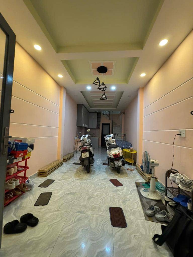 BÁN TÒA CHDV QUẬN 10, DT 33M2 5 TẦNG, DÒNG TIỀN, NỞ HẬU, HOÀN CÔNG, GẦN VÒNG XOAY NGÃ 7 LÝ THÁI TỔ