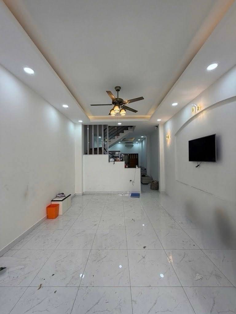 BÁN NHÀ HẺM XE HƠI QUANG TRUNG, GẦN MERCEDES, 4 TẦNG 82M² NỞ HẬU, GIẢM SÂU CÒN 8.8 TỶ TL