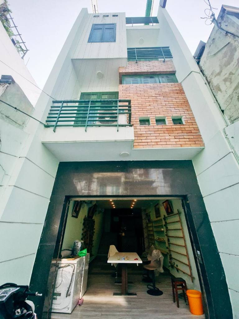 Chính chủ bán nhà Hậu Giang, hẻm xe tải thông, 123m², 4 tầng, 7PN