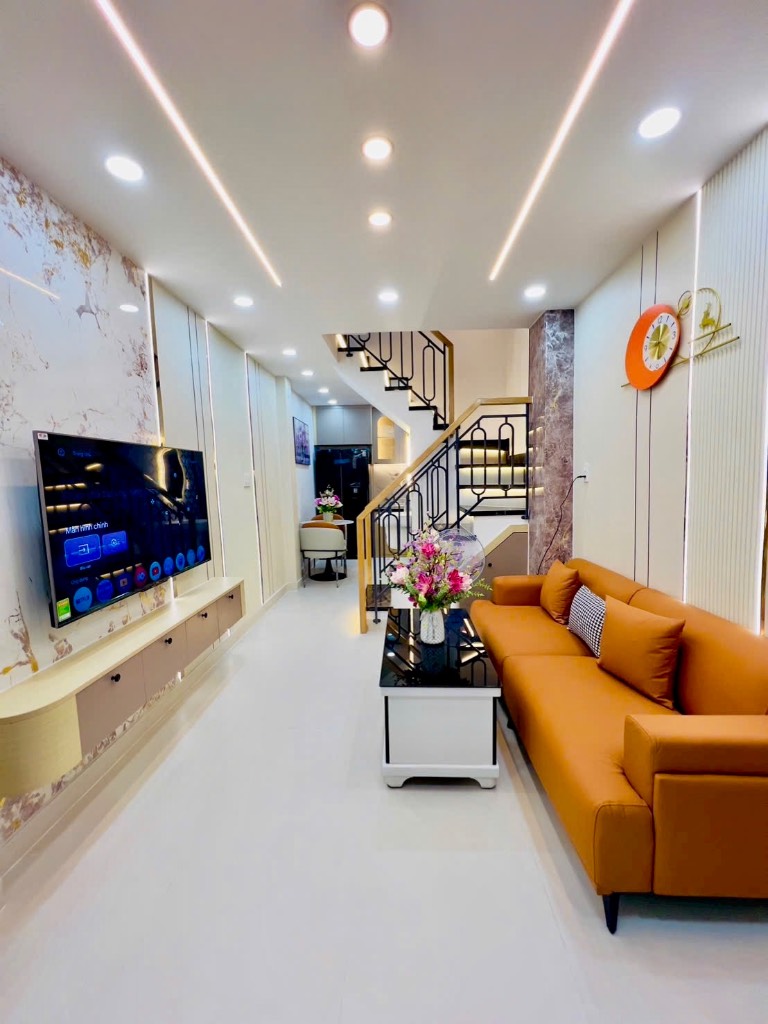 BÁN NHÀ 3 TẦNG 1/ QUANG TRUNG, GÒ VẤP, GẦN CHỢ HẠNH THÔNG TÂY, 3PN 72M2, HẺM THÔNG, NHỈNH 3 TỶ