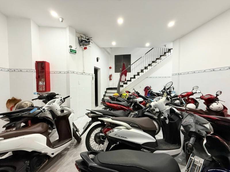 Bán nhà Điện Biên Phủ, Bình Thạnh, 6.5x15.1m, 3 tầng, chỉ 11.7 tỷ