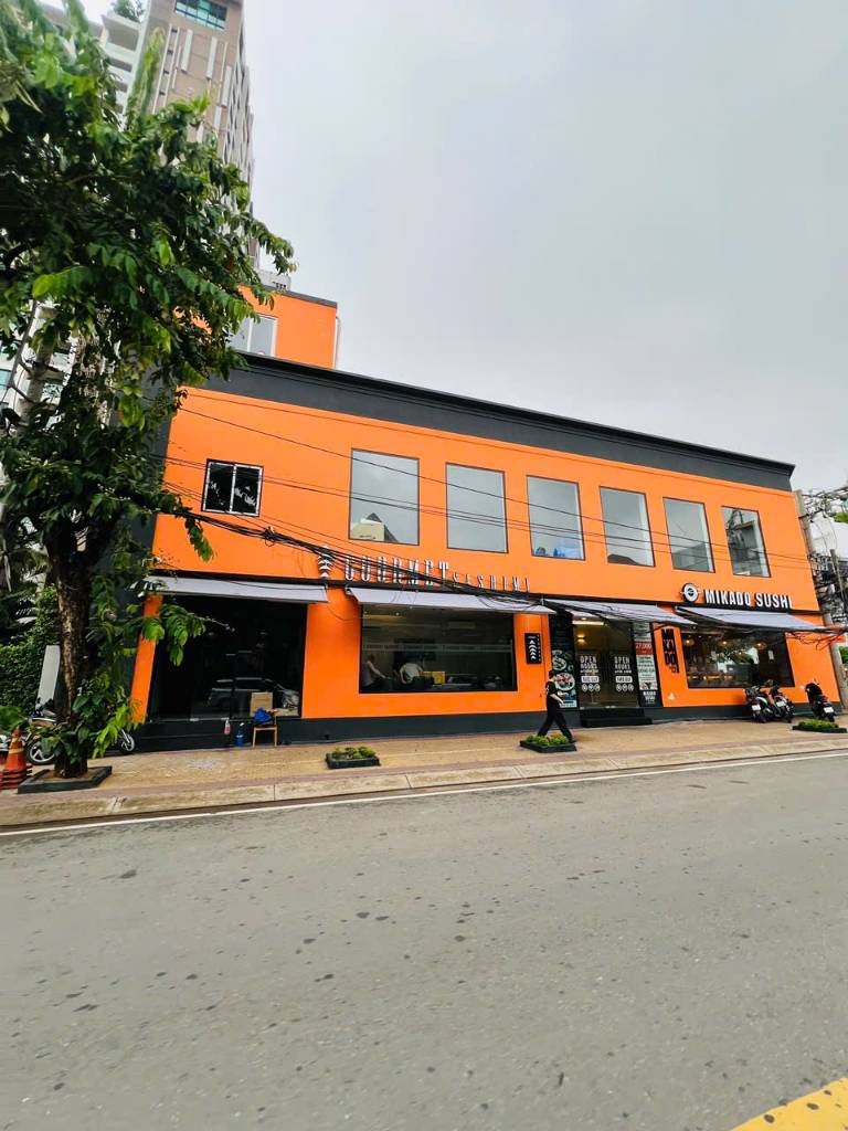 Chính chủ bán nhà Cao Thắng, Quận 3, 231m2 ngang 13x18m, nhà cấp 4 tiện xây mới, giá 79 tỷ