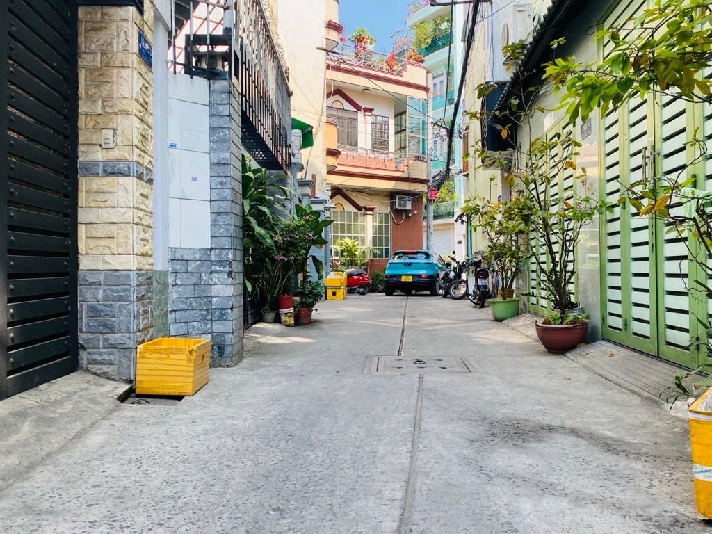 Bán nhà Phường 9, Tân Bình, hẻm xe hơi Thiên Phước, 70m², 2 tầng, sát mặt tiền