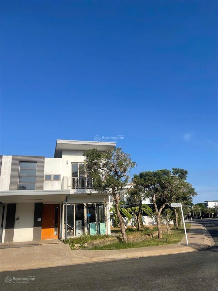 Bán biệt thự song lập swan bay, đã có sổ, dt 380m2, vị trí căn góc gần cv, giá bán 26 tỷ