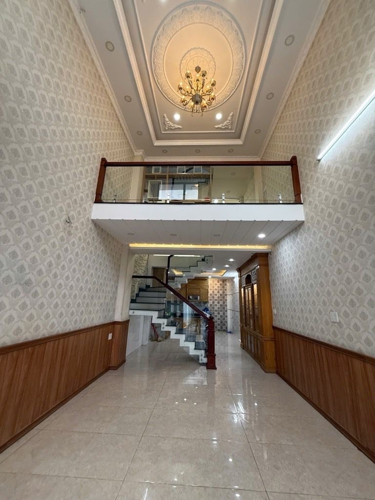 Bán nhà Trường Chinh, Tân Bình, 5 tầng BTCT, phù hợp vửa ở vừa kinh doanh, giá tốt