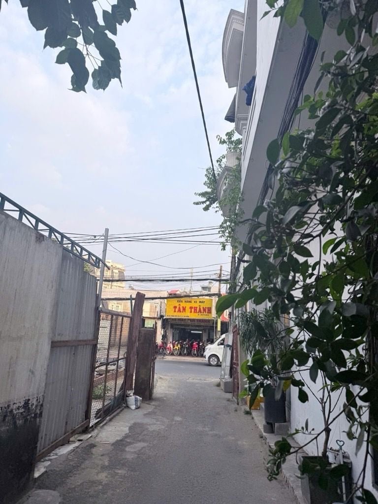 Bán nhà Phan Huy Ích, Tân Bình hẻm ô tô, sổ hoàn công đầy đủ, công chứng ngay