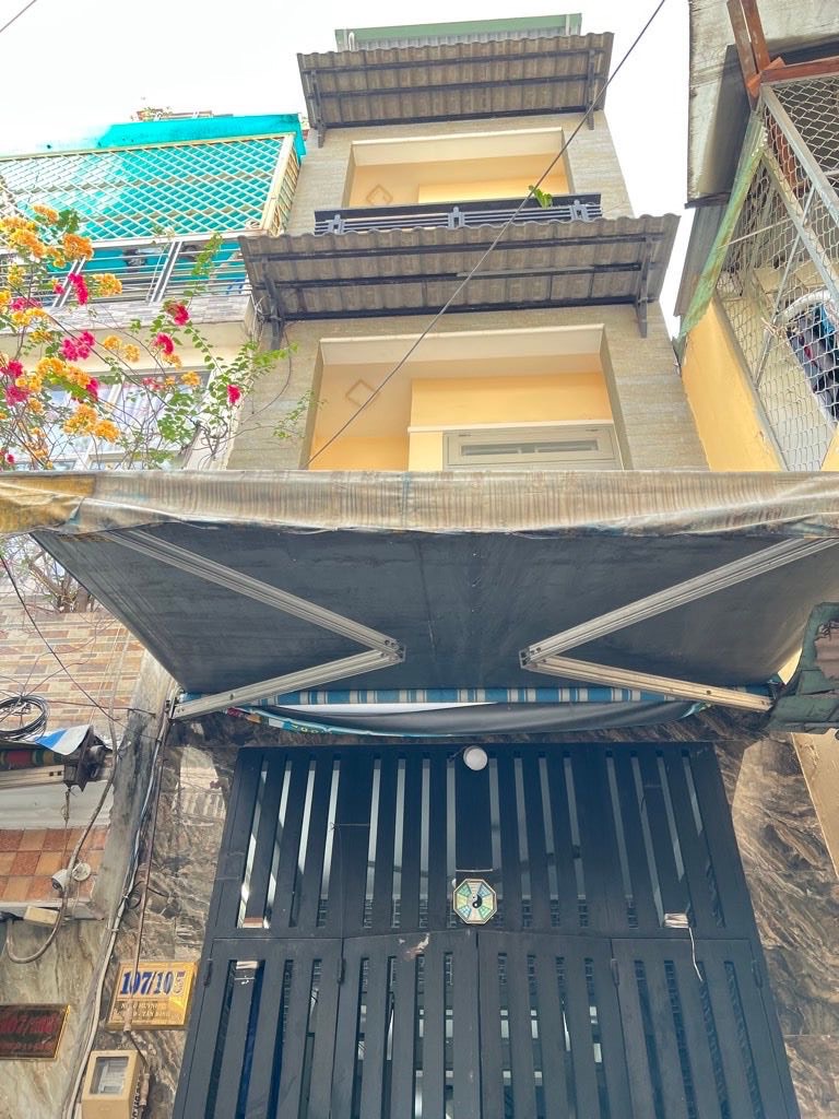 Bán nhà Ni Sư Huỳnh Liên, Tân Bình, hẻm ô tô, 1 trệt 3 lầu, 3 phòng ngủ