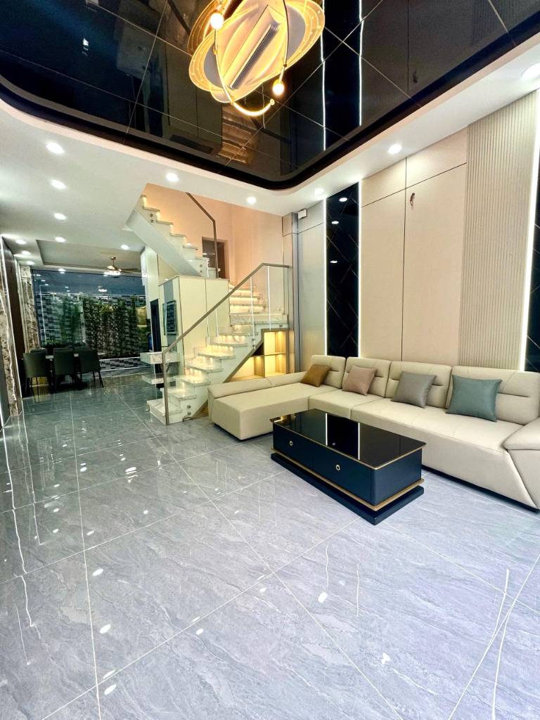 BÁN NHÀ 4 TẦNG GÒ VẤP, SÁT MẶT TIỀN PHẠM VĂN ĐỒNG, 60M² 4PN, SỔ VUÔNG ĐẸP, CHỈ 8.98 TỶ TL