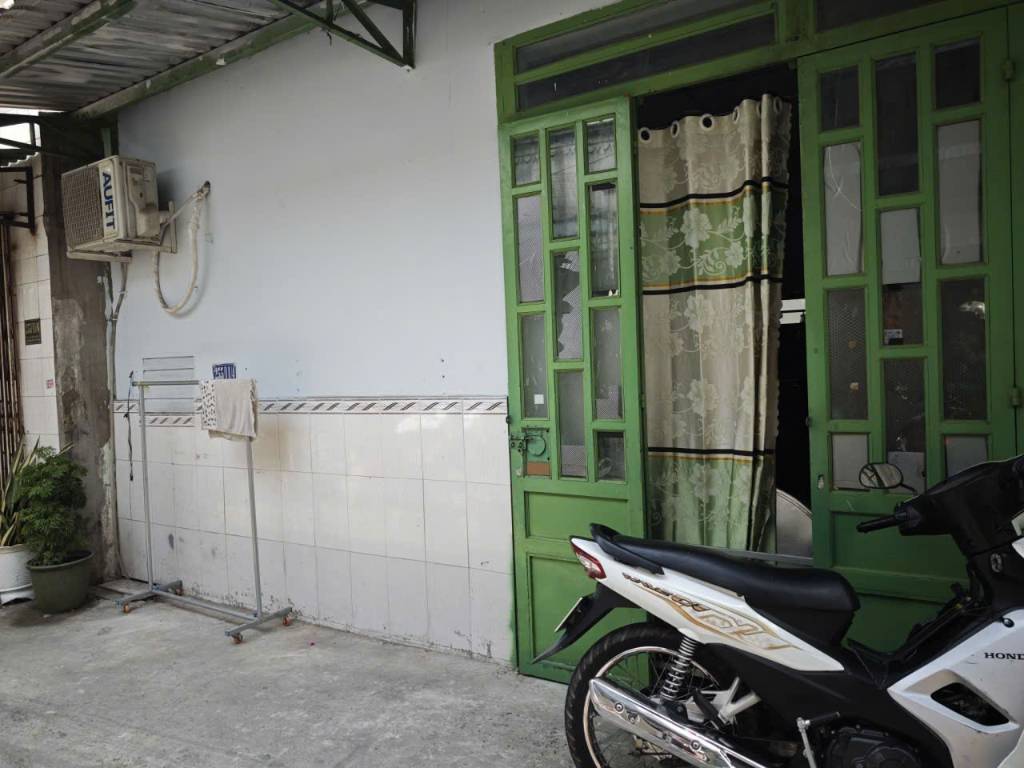 Bán nhà cấp 4 Hiệp Bình Phước, Thủ Đức, cách QL13 chỉ 200m, giá 2.65 tỷ
