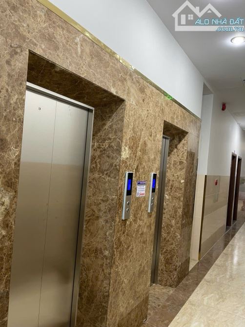 BÁN CĂN HO DỊCH VỤ 500M2, 6 LẦU, 104 PHÒNG, GIÁ 80 TỶ THƯƠNG LƯỢNG