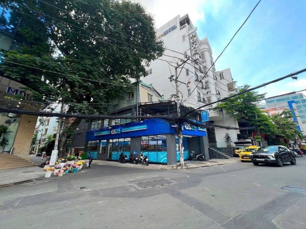 Bán nhà góc 2 mặt tiền Yên Thế, gần sân bay Tân Sơn Nhất, 6.1x24m, HĐT 70tr/th