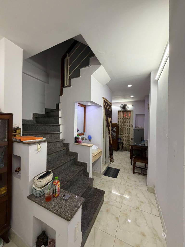BÁN NHÀ HẺM NGUYỄN VĂN CỪ, QUẬN 5, HẺM XE HƠI, TẶNG FULL NỘI THẤT, 4 TẦNG SÂN THƯỢNG