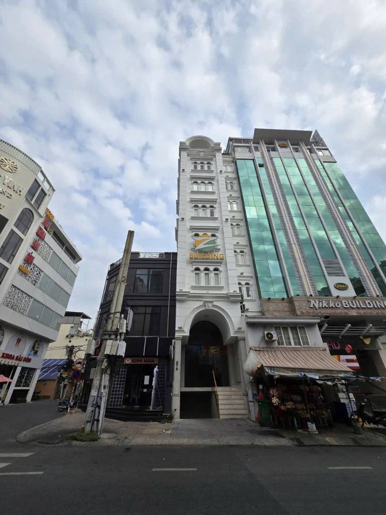 Bán nhà góc 3 MT Võ Văn Tần Quận 3, 222m², hầm + 11 tầng, HĐT 300tr, giá 222 tỷ