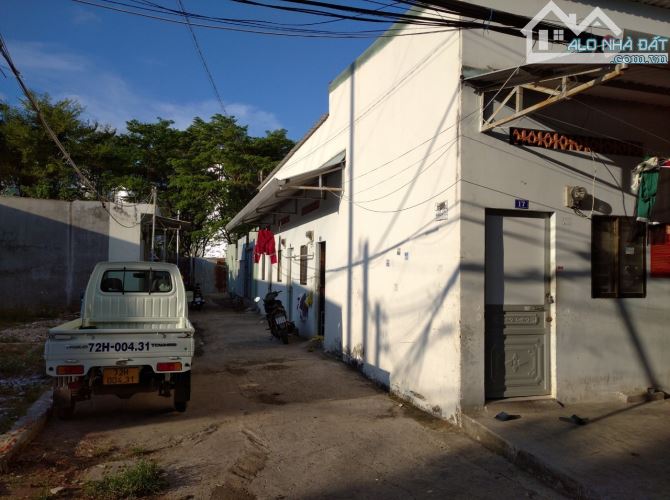 Cần bán 9 phòng trọ và mảnh đất trống đường Mai Thúc Loan, phường Rạch Dừa, tp Vũng Tàu