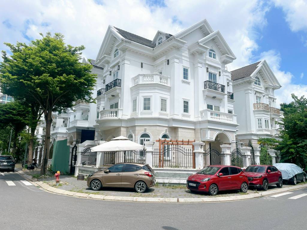 Bán biệt thự góc CityLand 300m² 14x15m nở hậu 19m hầm 3T ST giá 80 tỷ